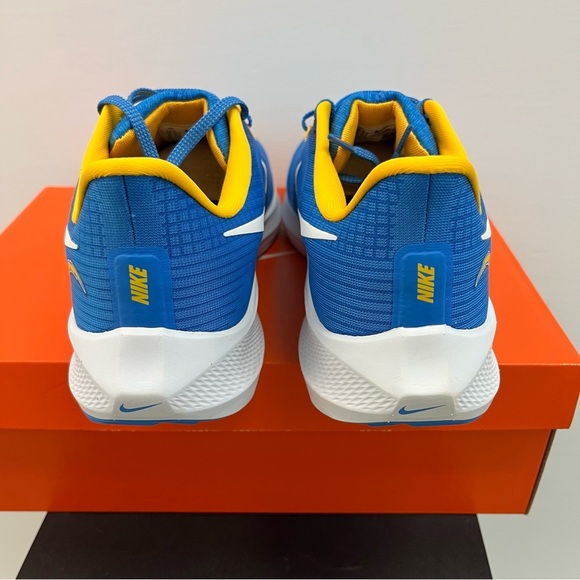 NIKE LA Chargers Zoom Pegasus 39 runners | powder blue 11.5 MSRP $130 DR2050-400 main image 7